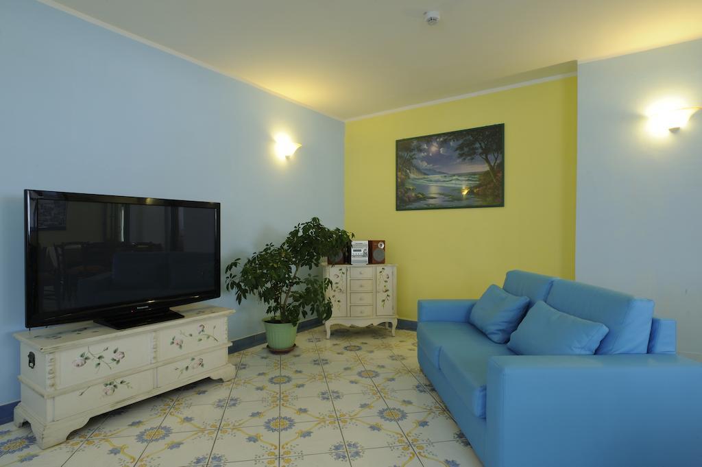Hotel Delfino Laigueglia Kültér fotó