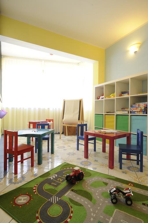 Hotel Delfino Laigueglia Kültér fotó