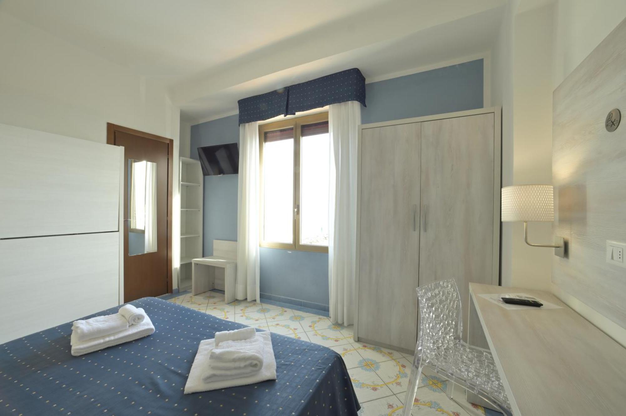 Hotel Delfino Laigueglia Kültér fotó