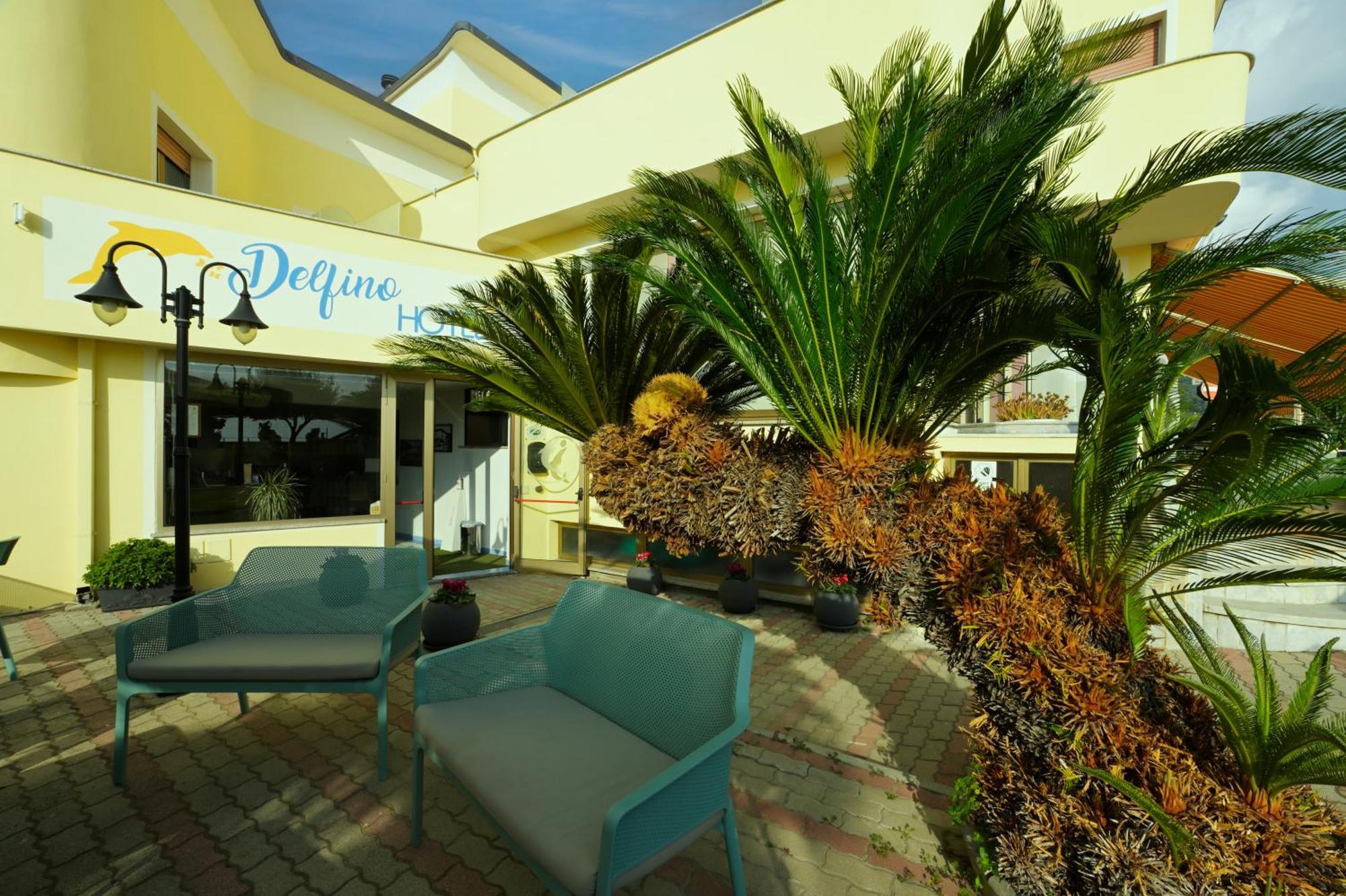Hotel Delfino Laigueglia Kültér fotó
