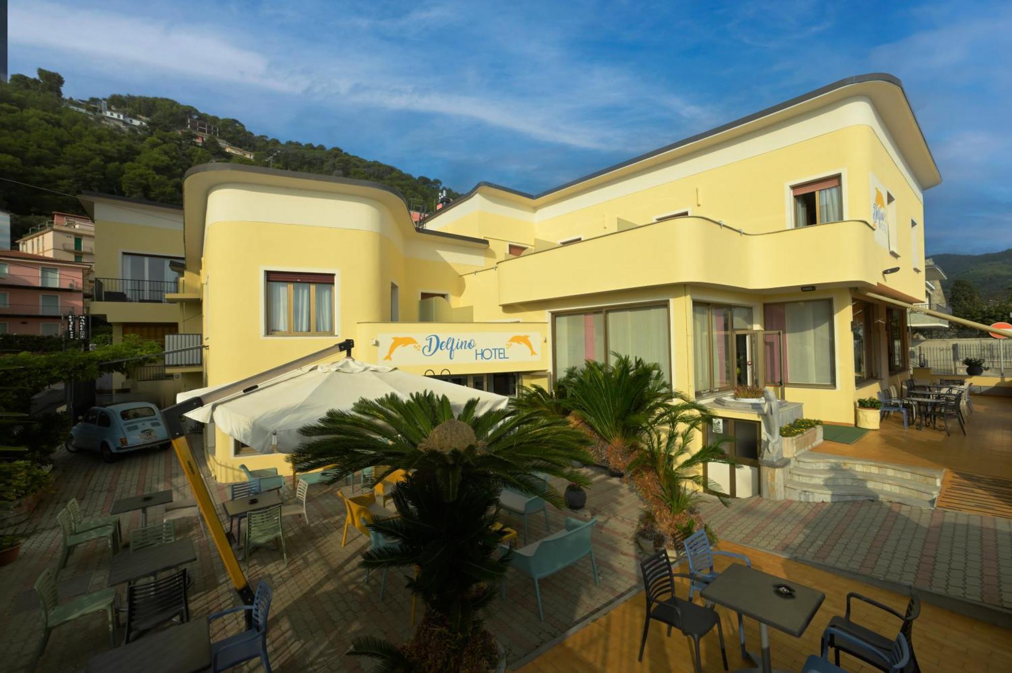 Hotel Delfino Laigueglia Kültér fotó