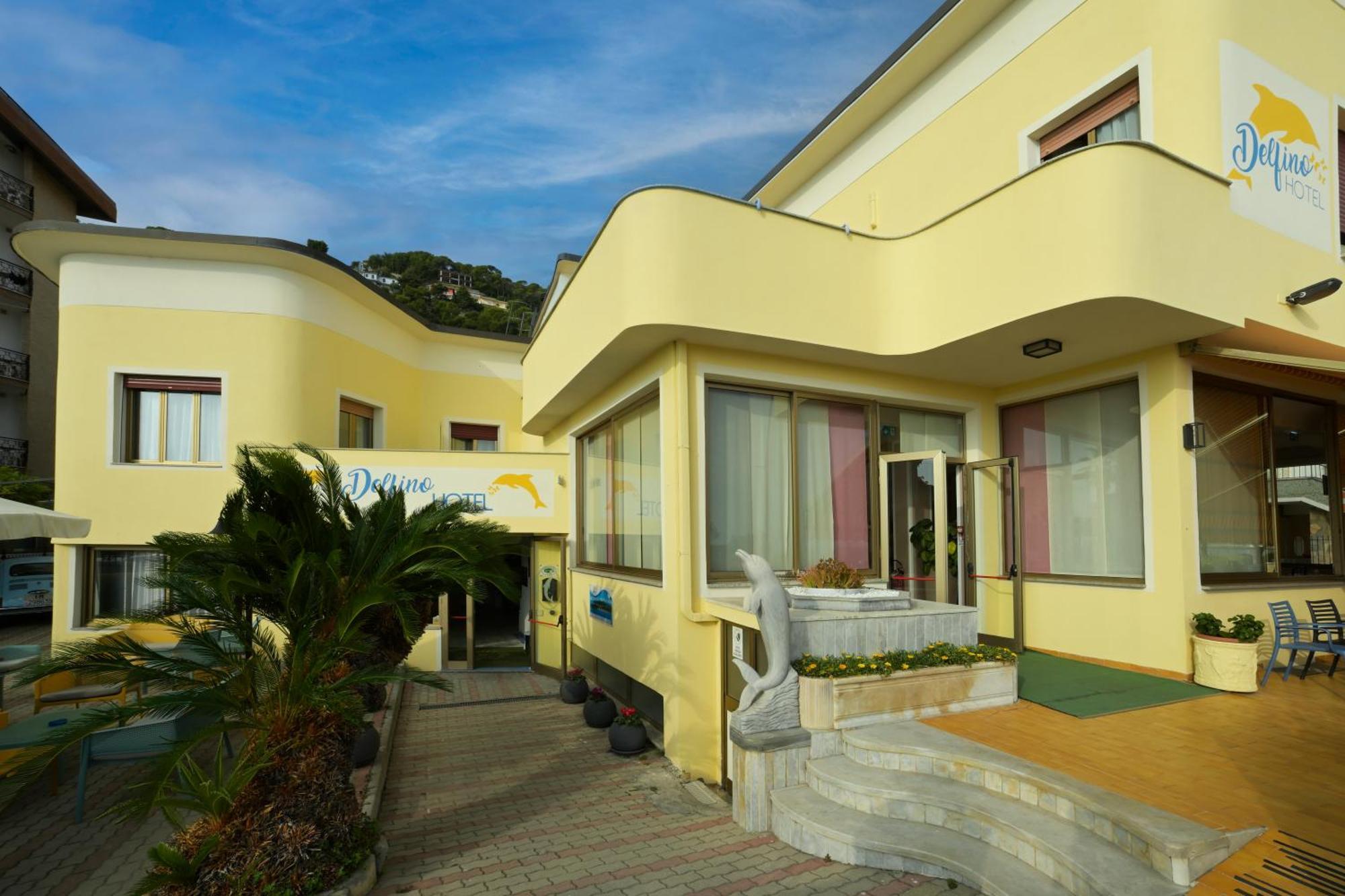 Hotel Delfino Laigueglia Kültér fotó