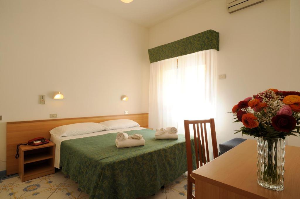 Hotel Delfino Laigueglia Szoba fotó