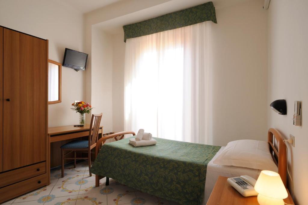 Hotel Delfino Laigueglia Szoba fotó